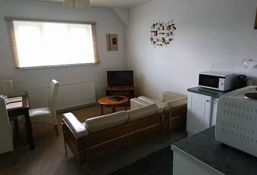 هتل Peresteda Apartments