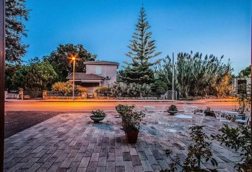 בית מלון כפרי Sandalyon