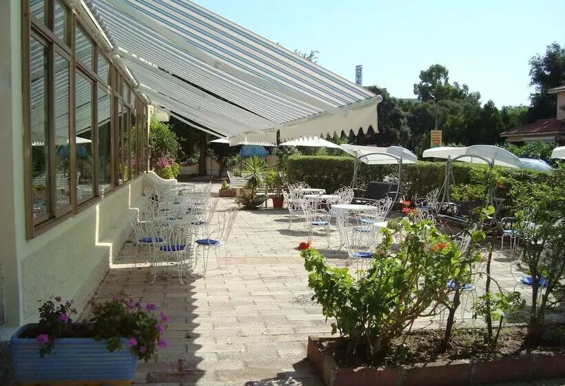 בית מלון כפרי Sandalyon