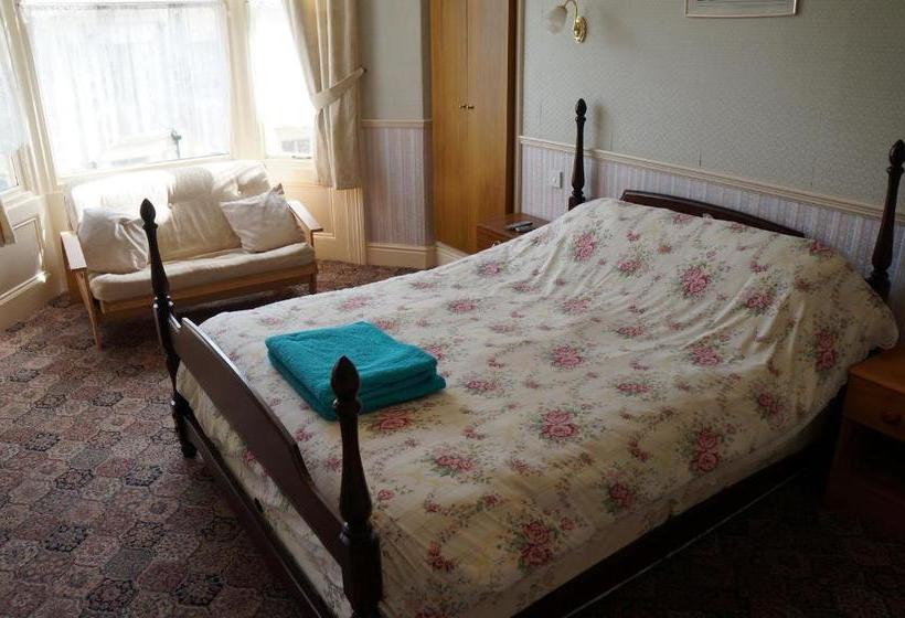 فندق The Captain Guesthouse