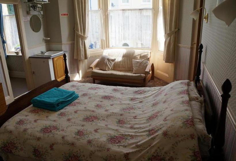 فندق The Captain Guesthouse