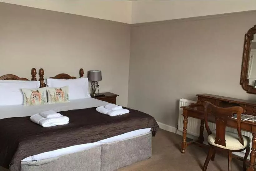 בית מלון כפרי The Curious Fox