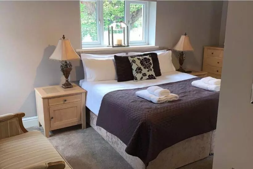 בית מלון כפרי The Curious Fox