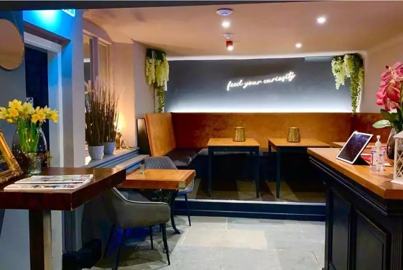 בית מלון כפרי The Curious Fox