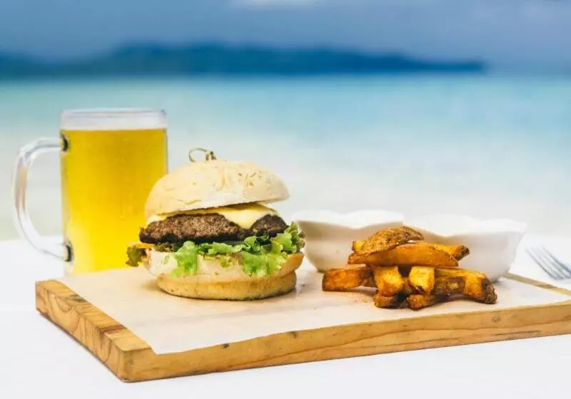 Hotel White House Beach Resort