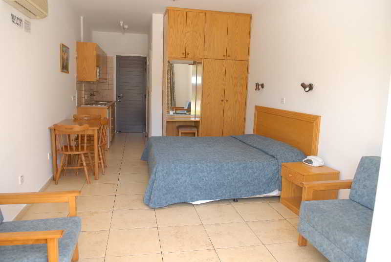 Maistrali Beach Hotel Apts