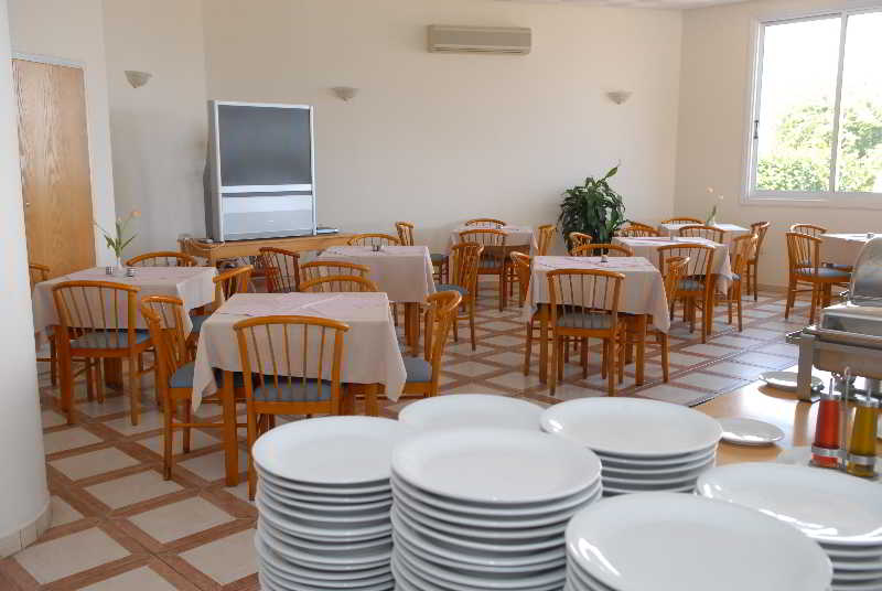 Maistrali Beach Hotel Apts