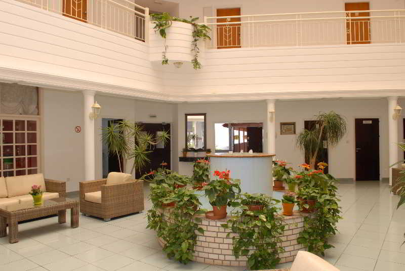 Maistrali Beach Hotel Apts