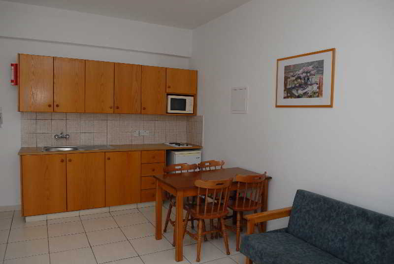 Maistrali Beach Hotel Apts