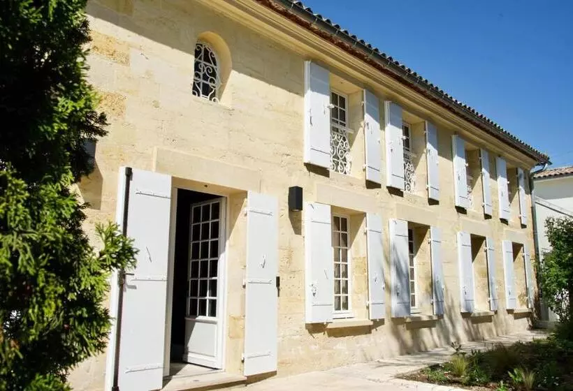 Aamiaismajoitus (B&B) Château Haut Brisson