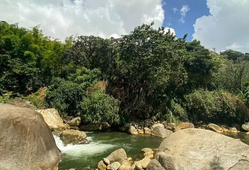 Hotelli Hostería El Sendero Cocorná