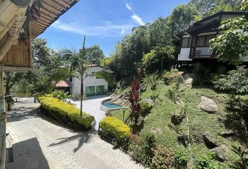 Hotelli Hostería El Sendero Cocorná