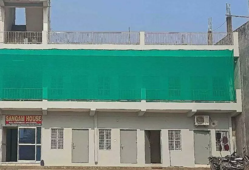 ホテル Spot On Sangam House