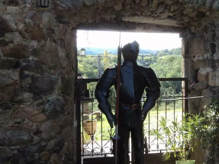 ベッドアンドブレックファースト Le Donjon De La Reine Margot