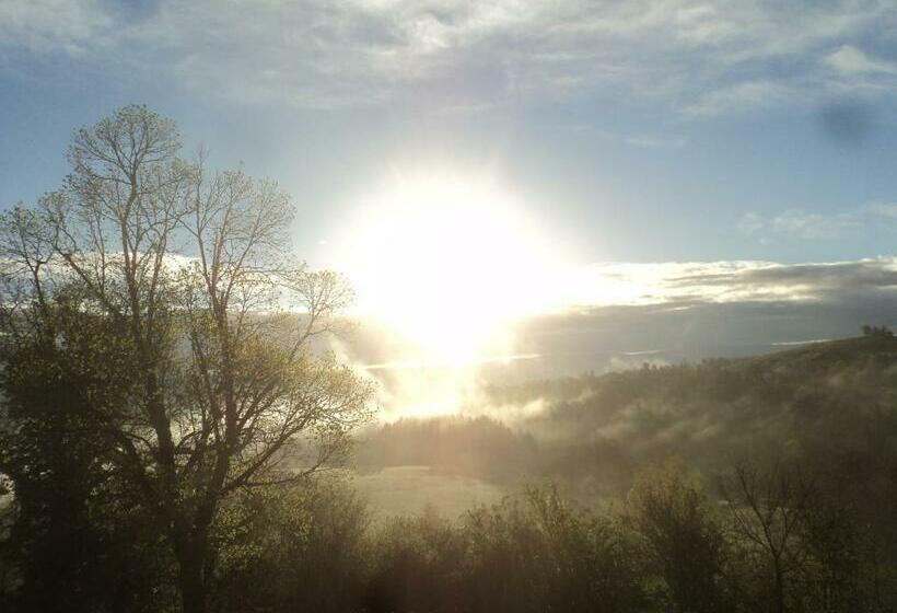 Bed and Breakfast Le Donjon De La Reine Margot