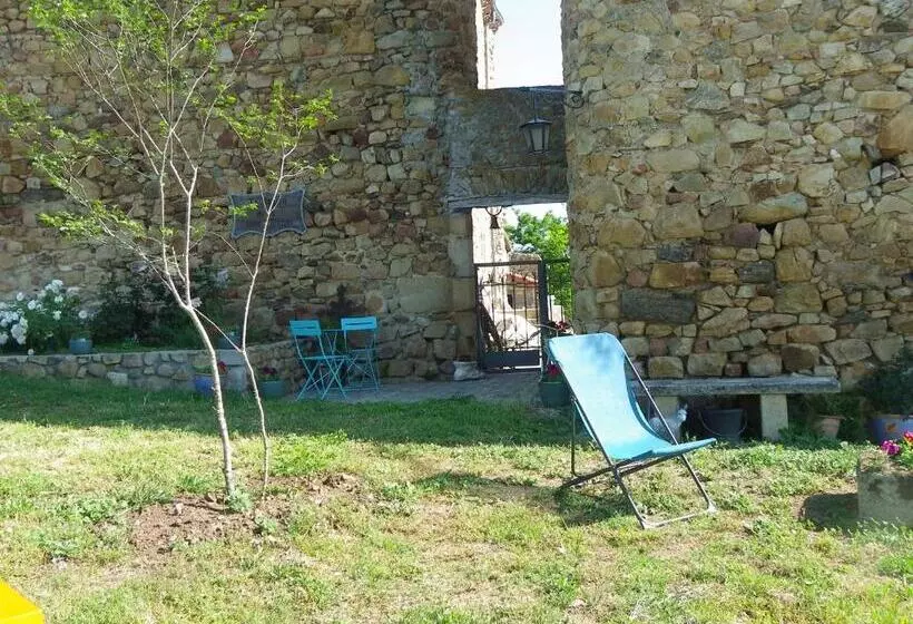 ベッドアンドブレックファースト Le Donjon De La Reine Margot