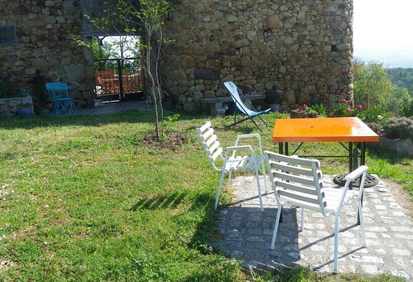 Bed and Breakfast Le Donjon De La Reine Margot