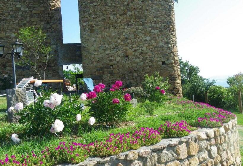 Bed and Breakfast Le Donjon De La Reine Margot