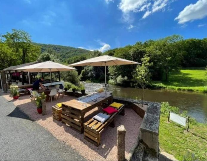 Bed and Breakfast Les Roches Restaurant & Chambre D Hotes