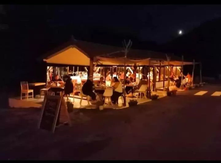 Aamiaismajoitus (B&B) Les Roches Restaurant & Chambre D Hotes