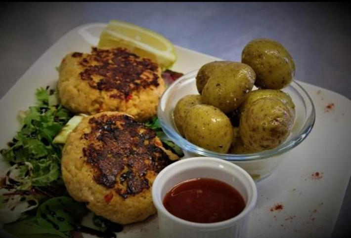 Bed and Breakfast Les Roches Restaurant & Chambre D Hotes