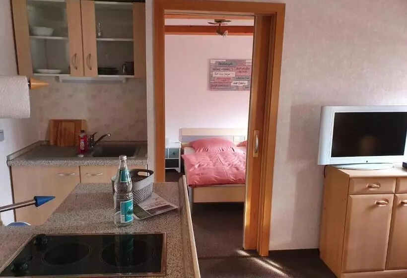 Aamiaismajoitus (B&B) Pension Grandel