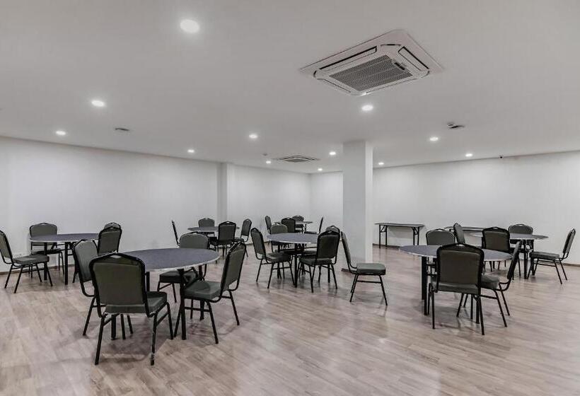 호텔 Super Townhouse 096 Lohia Park