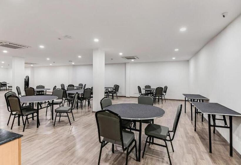 호텔 Super Townhouse 096 Lohia Park