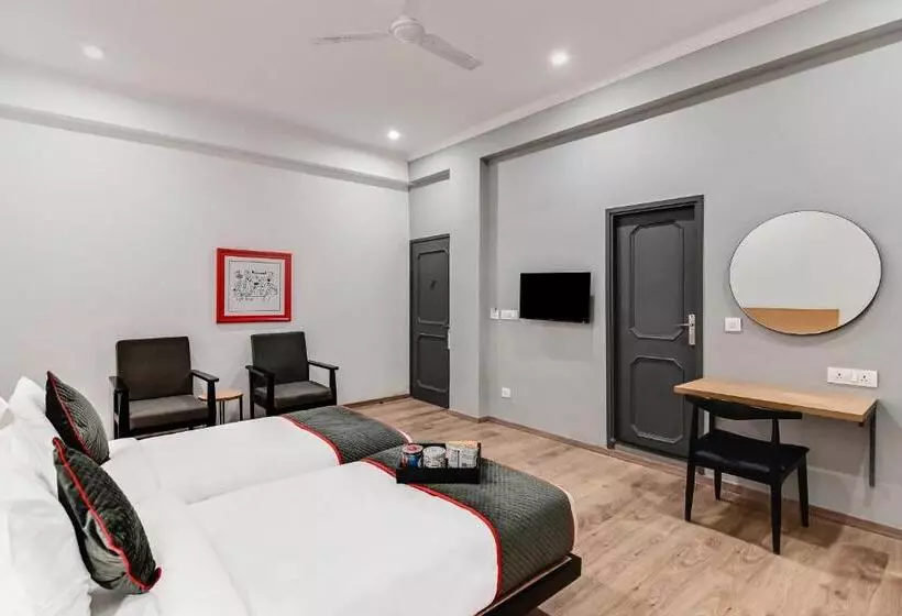 Hotelli Super Townhouse 096 Lohia Park