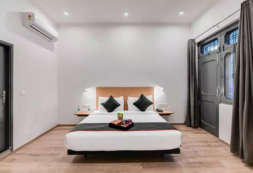 Hotelli Super Townhouse 096 Lohia Park