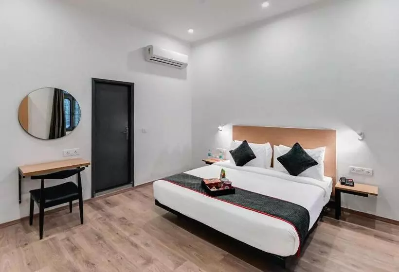 Hotelli Super Townhouse 096 Lohia Park