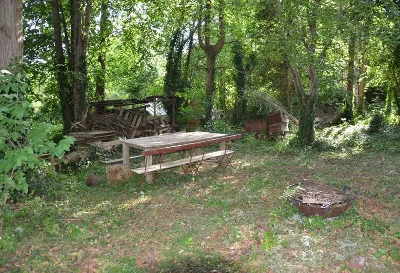 Majatalo La Cave Au Chat Pitre / L étable