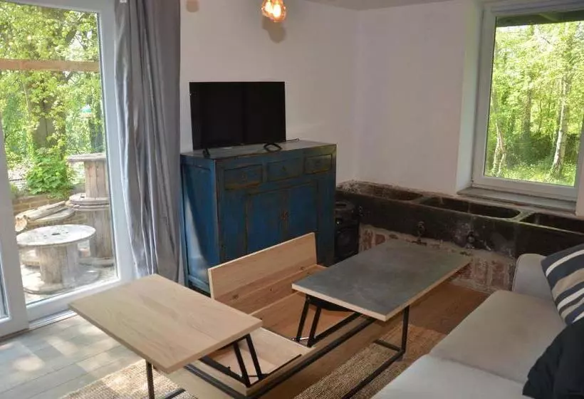 Majatalo La Cave Au Chat Pitre / L étable