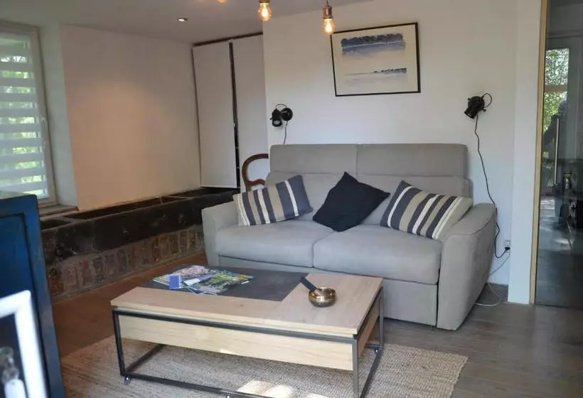 Majatalo La Cave Au Chat Pitre / L étable