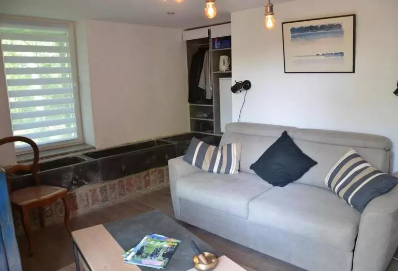 Majatalo La Cave Au Chat Pitre / L étable