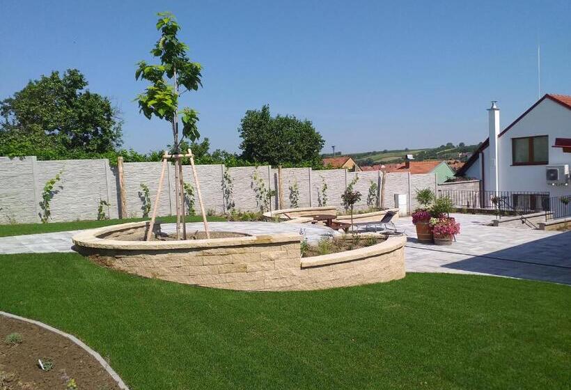 بنسيون Penzion U Buštíků