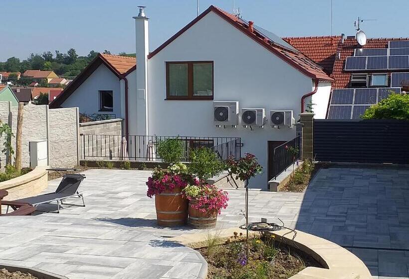 بنسيون Penzion U Buštíků