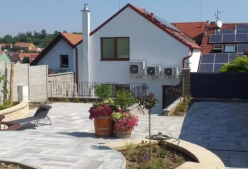 ペンション Penzion U Buštíků