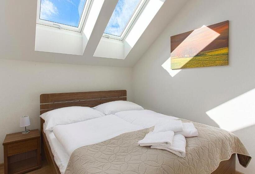 بنسيون Penzion U Buštíků