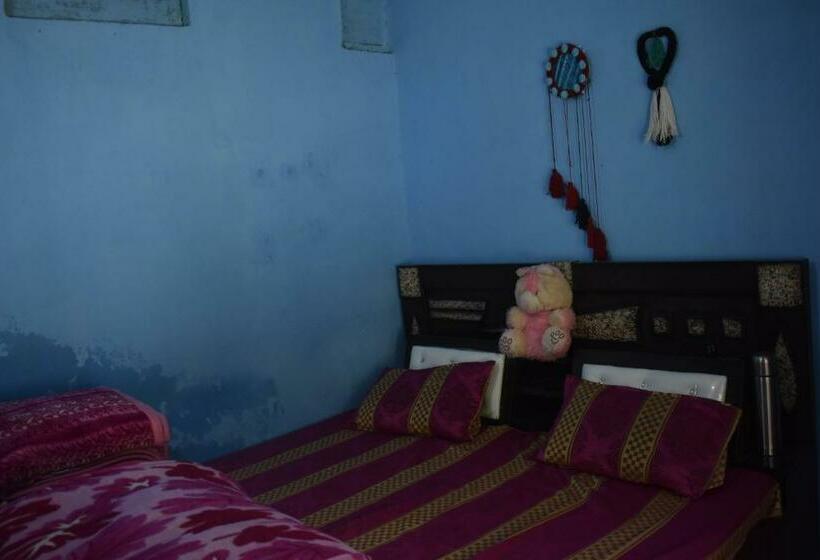 פנסיון Shabnam River View Home Stay