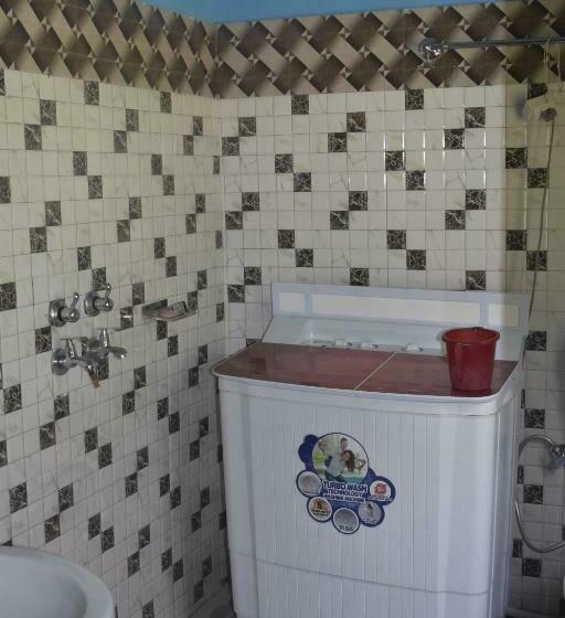 פנסיון Shabnam River View Home Stay