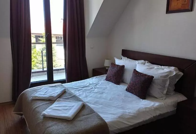 Resort Chamkoria Chalets