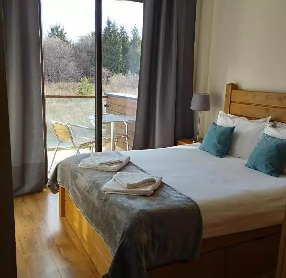 Resort Chamkoria Chalets