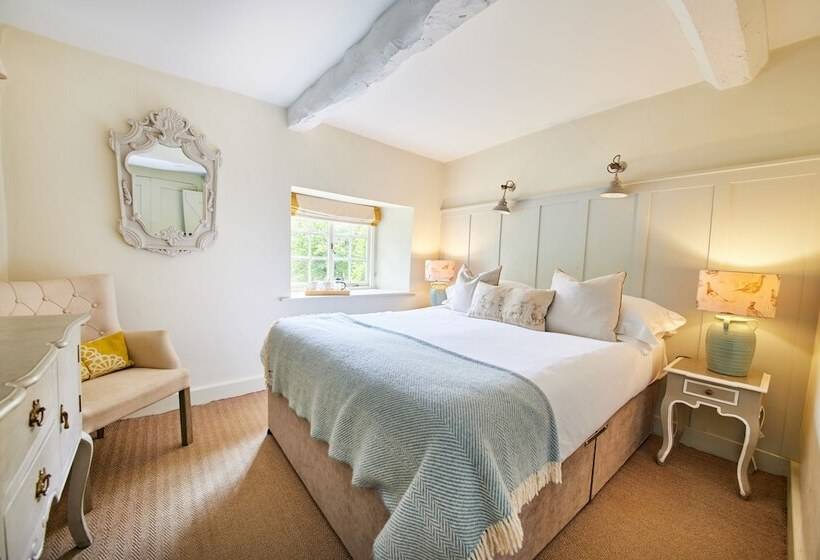 فندق صغير The Plough Inn