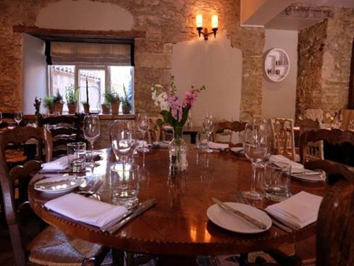 فندق صغير The Plough Inn