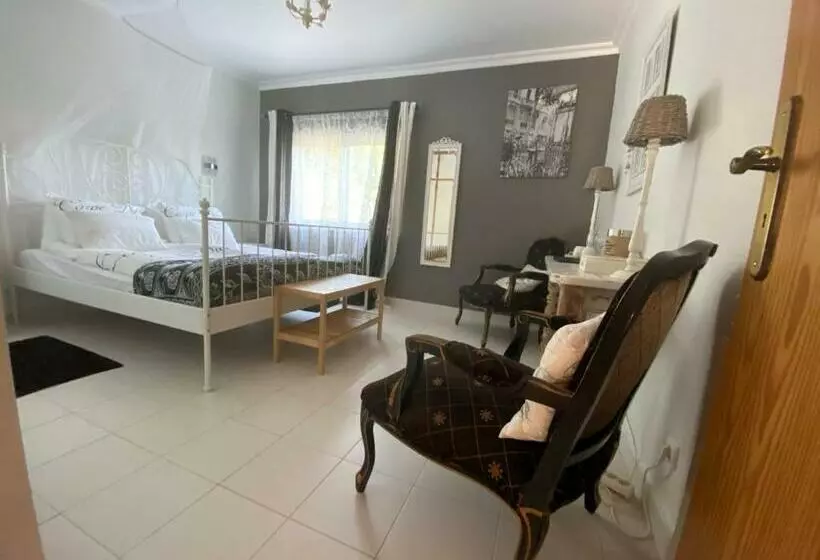 Aamiaismajoitus (B&B) Casa Traca