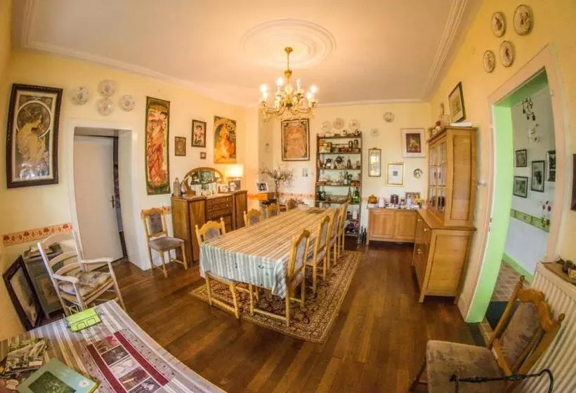 ベッドアンドブレックファースト Chambres D Hôtes Au Presbytère