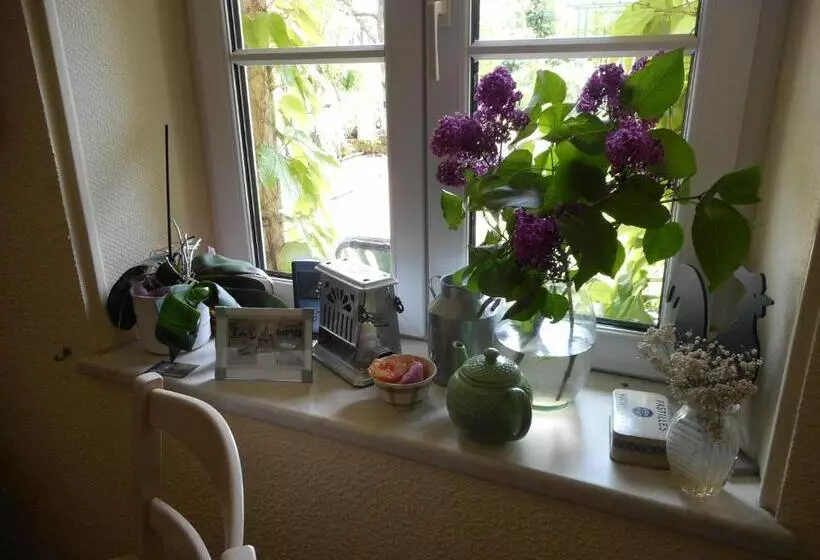 ベッドアンドブレックファースト Chambres D Hôtes Au Presbytère