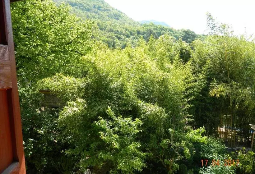 ベッドアンドブレックファースト Gite De L école