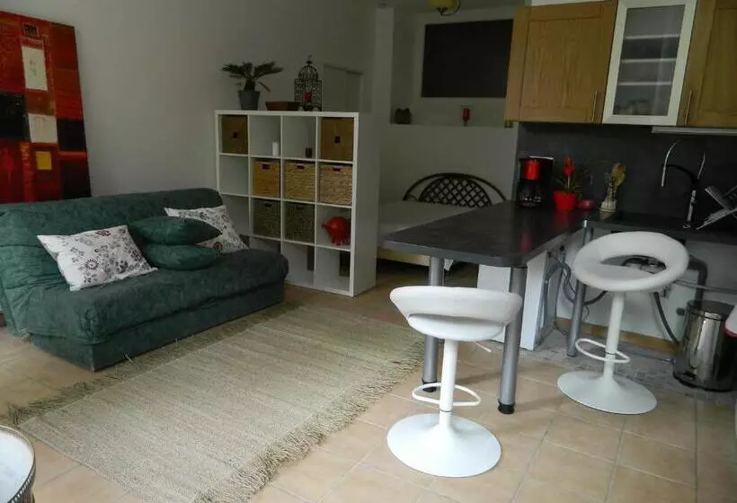 ベッドアンドブレックファースト Gite De L école